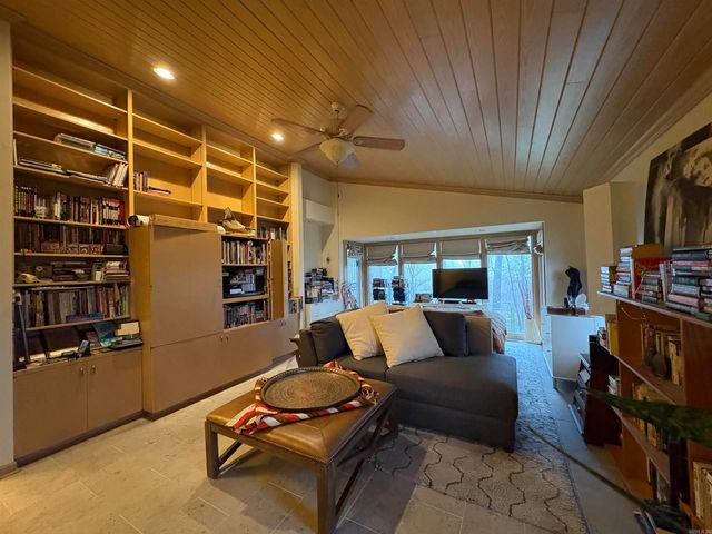 208 Neil Rd, Helena, AR 72342