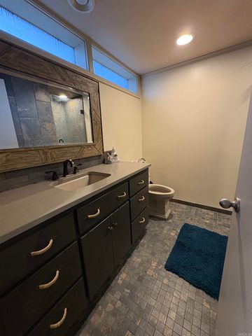 208 Neil Rd, Helena, AR 72342