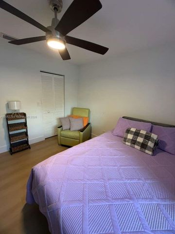 1920 NW 182nd Ter, Pembroke Pines, FL 33029
