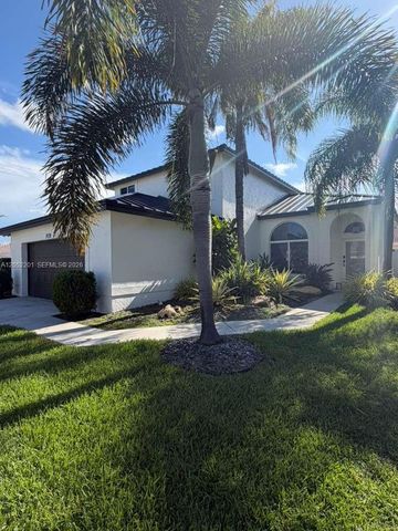 1920 NW 182nd Ter, Pembroke Pines, FL 33029