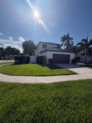 1920 NW 182nd Ter, Pembroke Pines, FL 33029