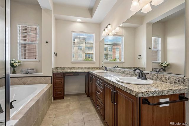 10128 Inverness Main Street, Englewood, CO 80112