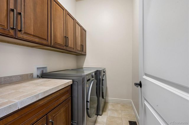 10128 Inverness Main Street, Englewood, CO 80112