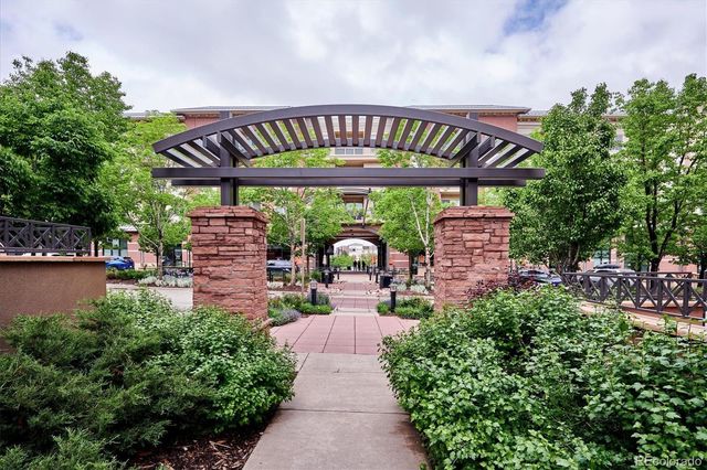 10128 Inverness Main Street, Englewood, CO 80112