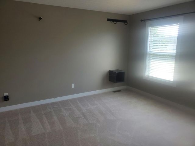 2261 Woodstock Avenue, Lewis Center, OH 43035