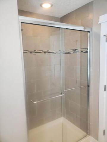 2261 Woodstock Avenue, Lewis Center, OH 43035
