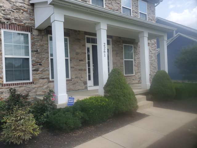 2261 Woodstock Avenue, Lewis Center, OH 43035