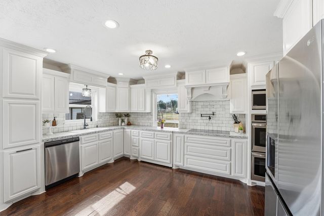 17663 Gardenia Lane, New Caney, TX 77357