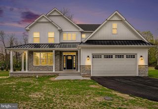 122 ANDRIES CIRCLE, Plymouth Meeting, PA 19462