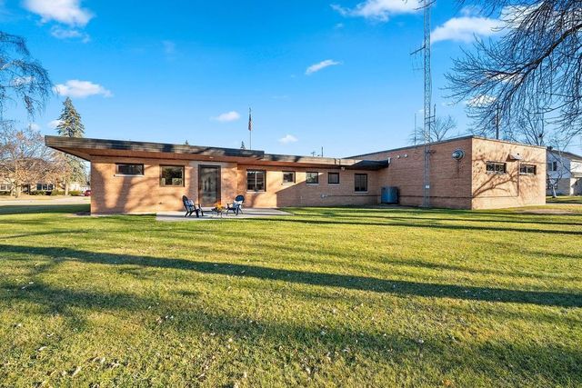 421 S ST AUGUSTINE STREET, Pulaski, WI 54162