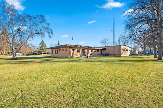 421 S ST AUGUSTINE STREET, Pulaski, WI 54162