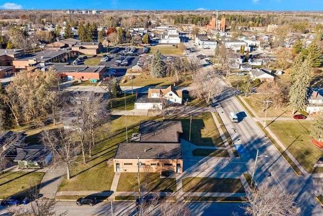 421 S ST AUGUSTINE STREET, Pulaski, WI 54162