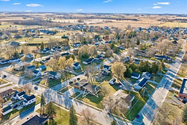 421 S ST AUGUSTINE STREET, Pulaski, WI 54162