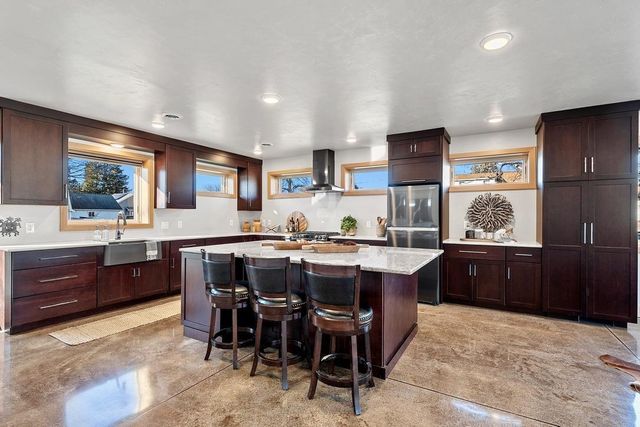 421 S ST AUGUSTINE STREET, Pulaski, WI 54162