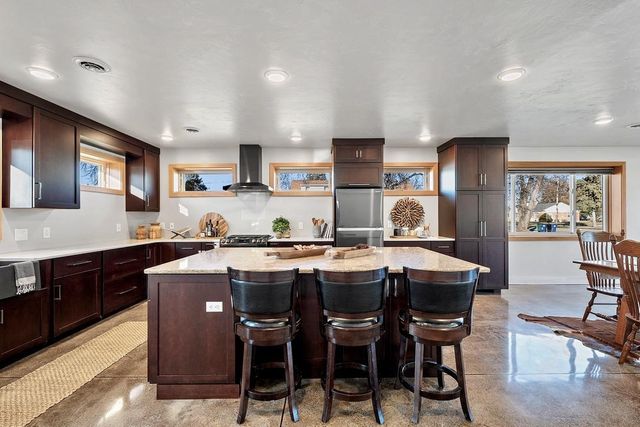 421 S ST AUGUSTINE STREET, Pulaski, WI 54162