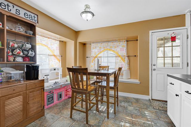 10602 Eagle Court, Baytown, TX 77523