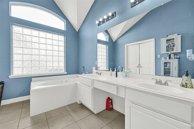 10602 Eagle Court, Baytown, TX 77523