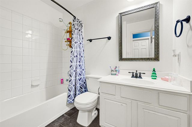 10602 Eagle Court, Baytown, TX 77523