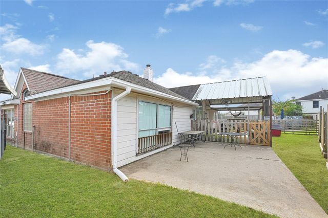 10602 Eagle Court, Baytown, TX 77523