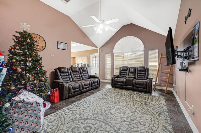 10602 Eagle Court, Baytown, TX 77523