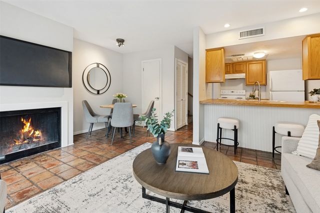 2702 Douglas Avenue 143, Dallas, TX 75219