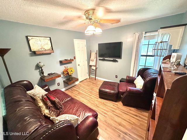 7803 Stacey Drive, Southaven, MS 38671