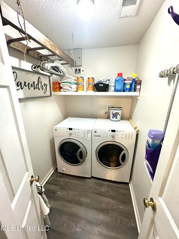 7803 Stacey Drive, Southaven, MS 38671