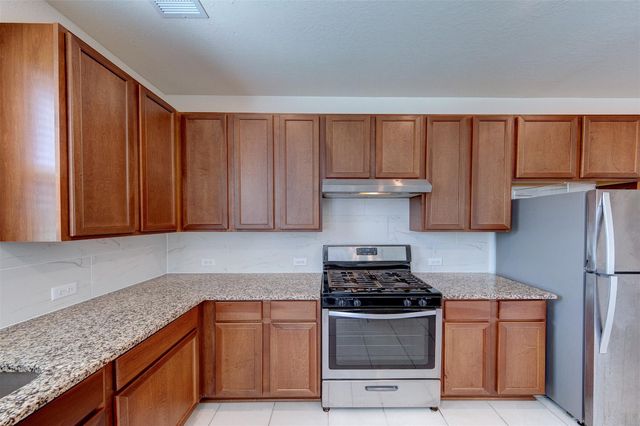 7218 Bakersfield Court, Rosharon, TX 77583