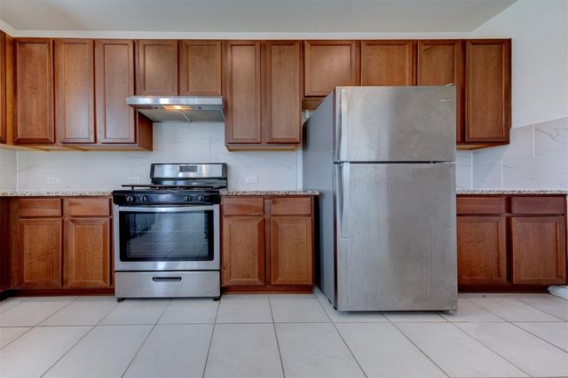 7218 Bakersfield Court, Rosharon, TX 77583
