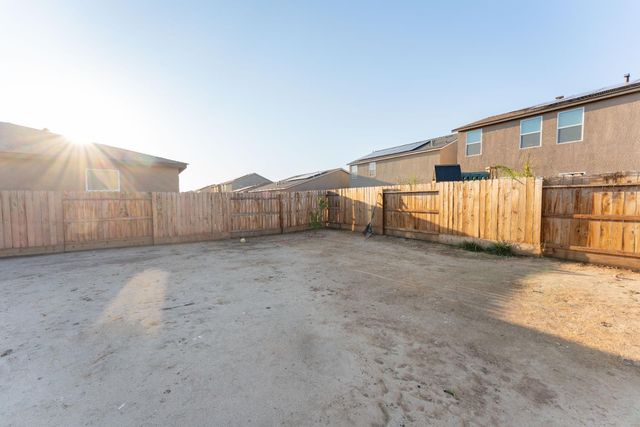 1754 S Twilight Street, Hanford, CA 93230