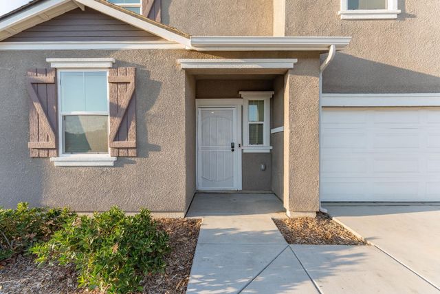 1754 S Twilight Street, Hanford, CA 93230