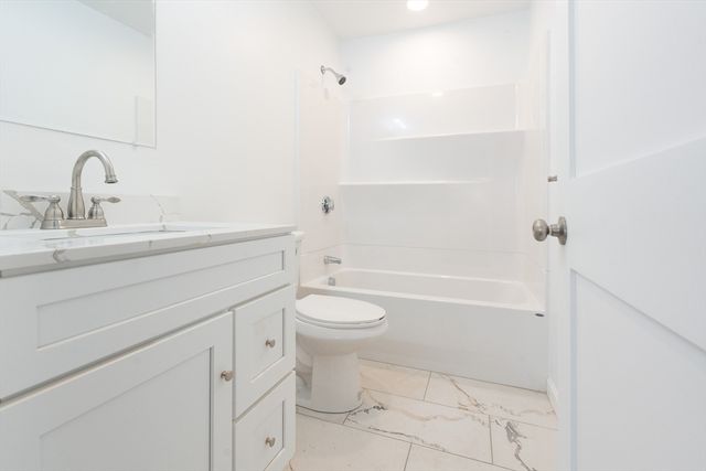 67 Greenbrook Dr 67, Stoughton, MA 02072