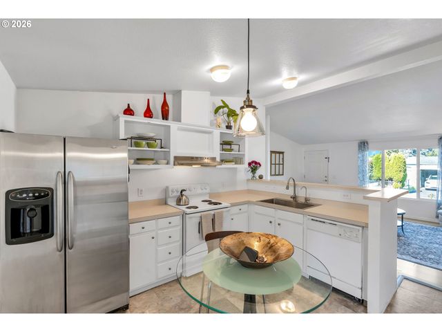8300 Ne QUATAMA St 28, Hillsboro, OR 97006