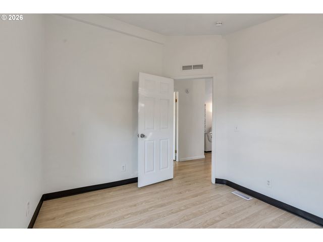8300 Ne QUATAMA St 28, Hillsboro, OR 97006