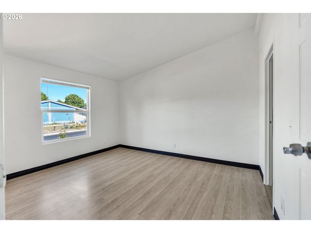 8300 Ne QUATAMA St 28, Hillsboro, OR 97006