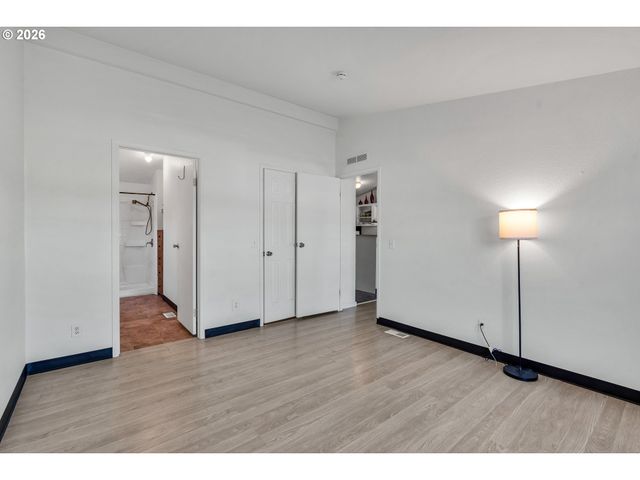 8300 Ne QUATAMA St 28, Hillsboro, OR 97006