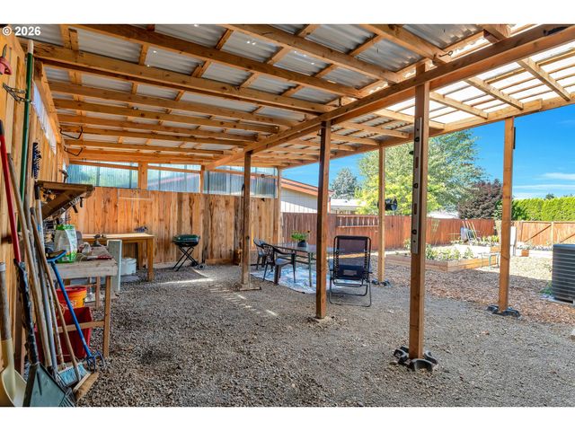 8300 Ne QUATAMA St 28, Hillsboro, OR 97006