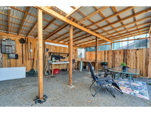 8300 Ne QUATAMA St 28, Hillsboro, OR 97006