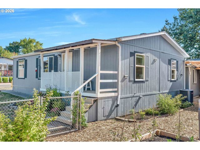 8300 Ne QUATAMA St 28, Hillsboro, OR 97006