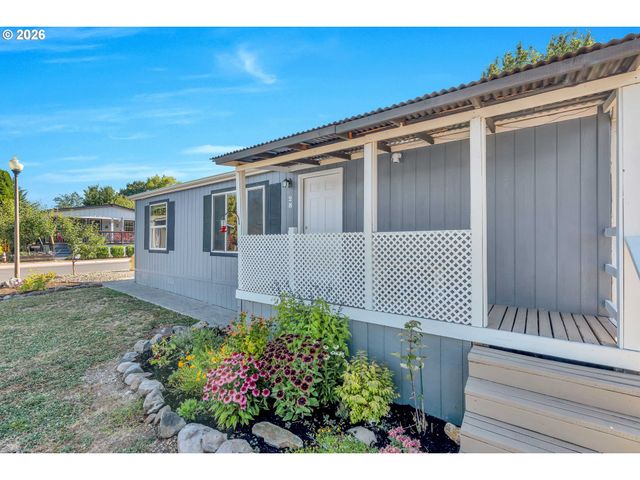 8300 Ne QUATAMA St 28, Hillsboro, OR 97006