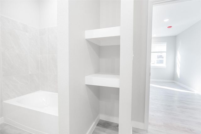 2101 Reinke Road 3205, Waller, TX 77484