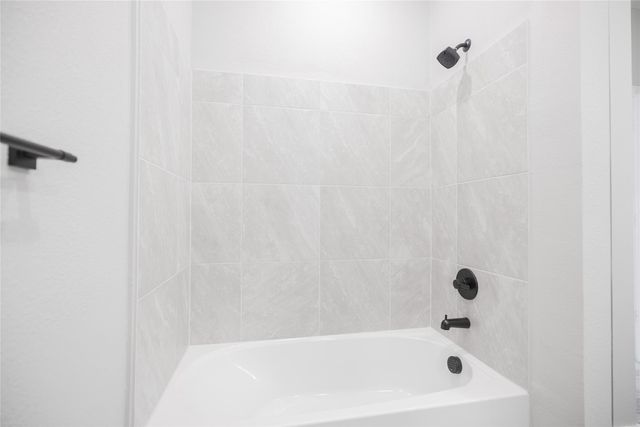 2101 Reinke Road 3205, Waller, TX 77484