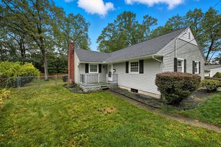75 Carnavon Cir, Springfield, MA 01109