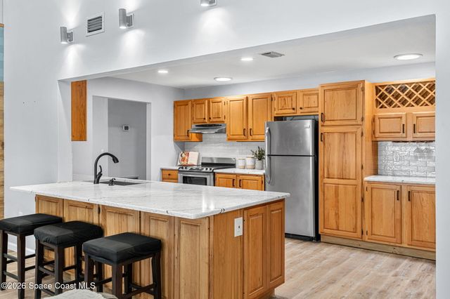 975 Oak Street, Merritt Island, FL 32953