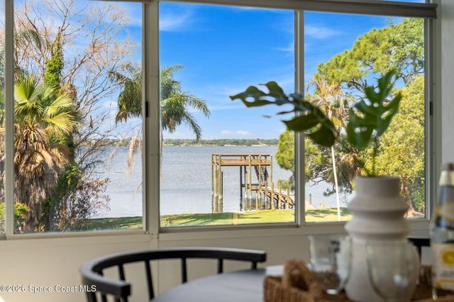 975 Oak Street, Merritt Island, FL 32953