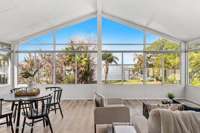 975 Oak Street, Merritt Island, FL 32953