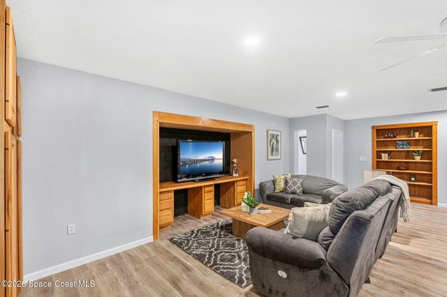 975 Oak Street, Merritt Island, FL 32953