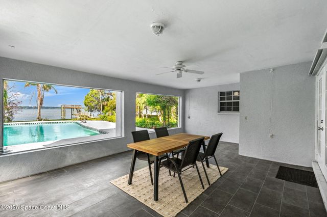 975 Oak Street, Merritt Island, FL 32953