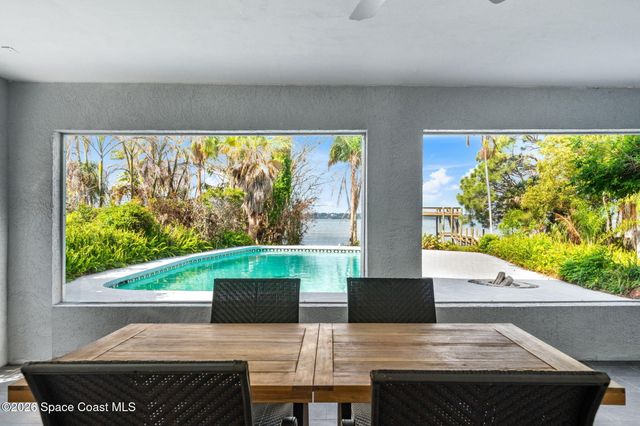 975 Oak Street, Merritt Island, FL 32953