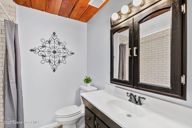 975 Oak Street, Merritt Island, FL 32953